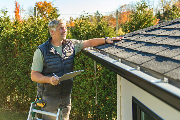Professional Roofing technician working in Troy, TX